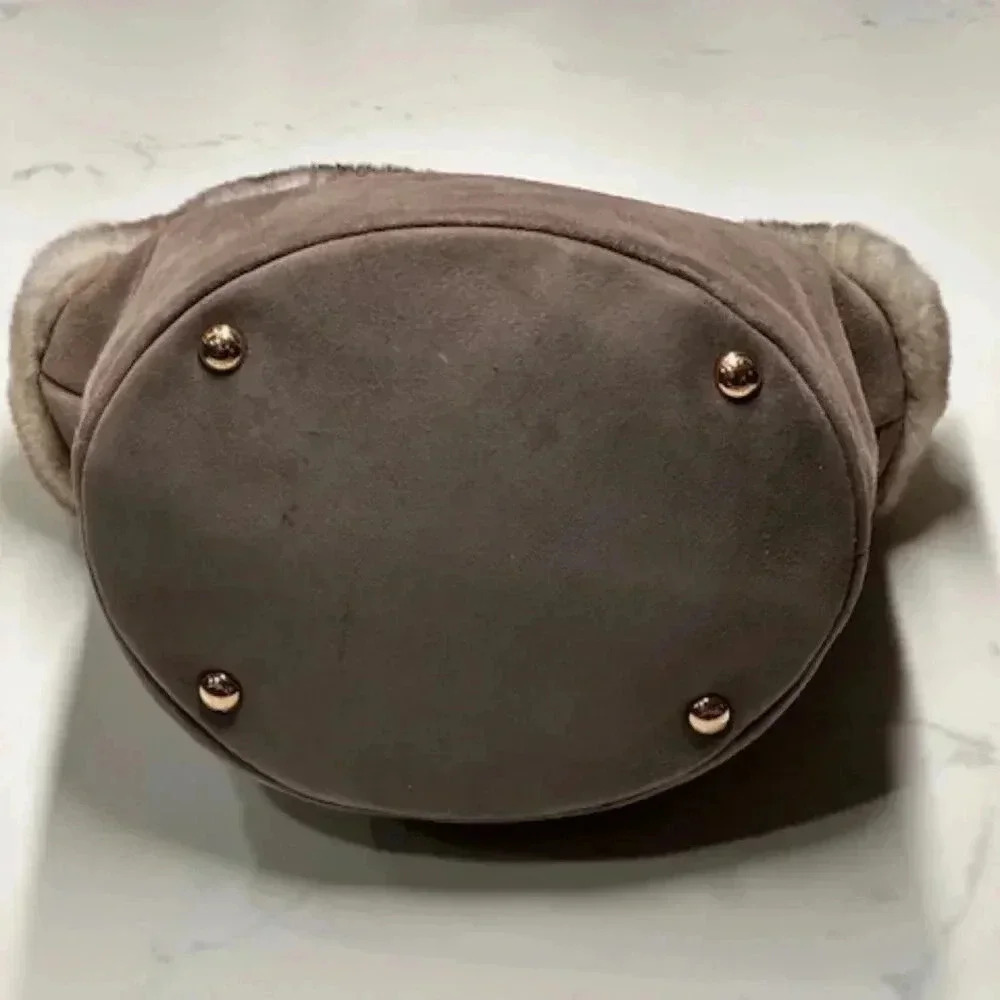 🧚🏻HOST PICK🧚🏻 Salvatore Ferragamo Suede Handbag Tote Fur Trimmed EUC - Picture 7 of 13